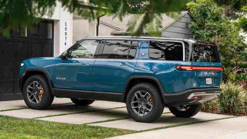 4. AWD EV with Most Cargo Space blue Rivian R1S