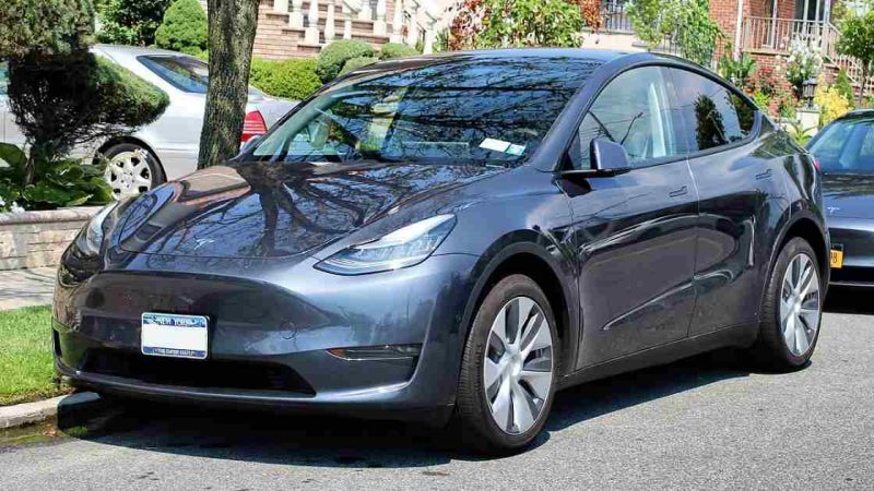 Grey Tesla Model Y 